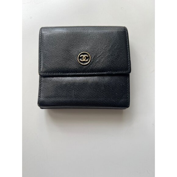 Chanel Black Leather Small Bifold Wallet With Gold Logo Snap Closure - Picture 1 of 12
